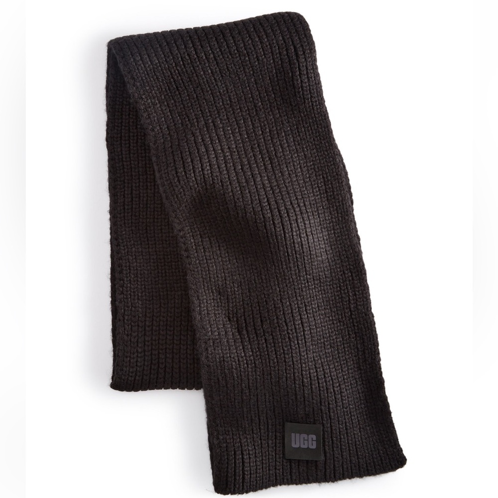 UGG® Women’s Chunky Rib Knit Scarf